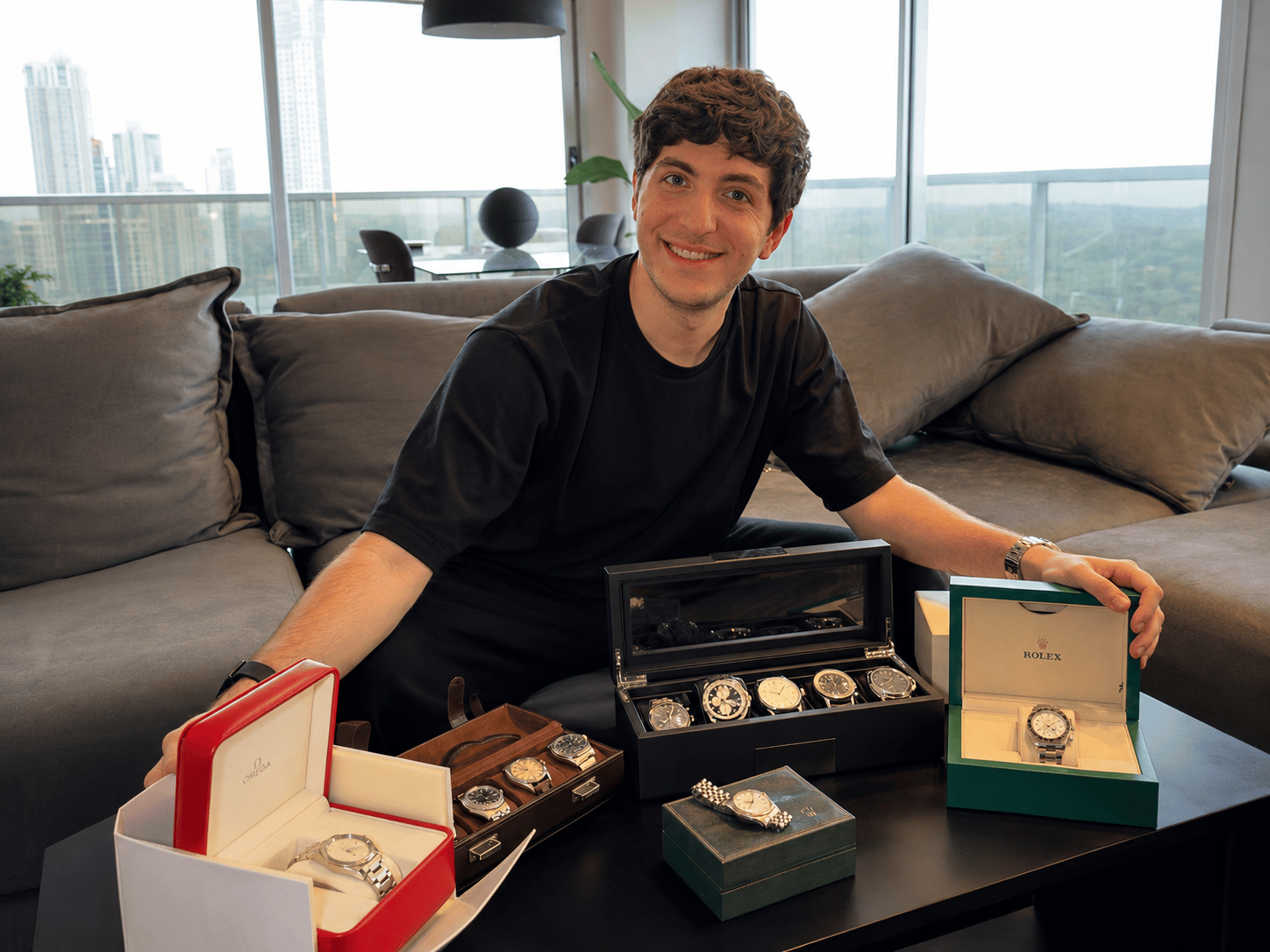 Presentacion real de relojes Kadar Luxury con estuches premium